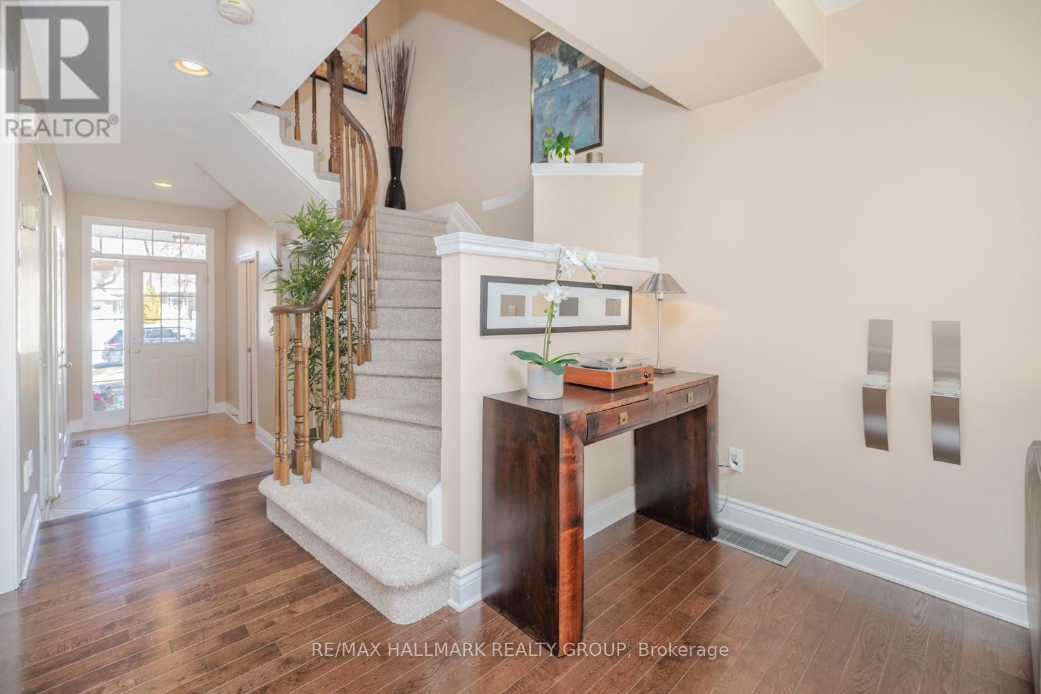 233 SADDLESMITH CIRCLE Image 7