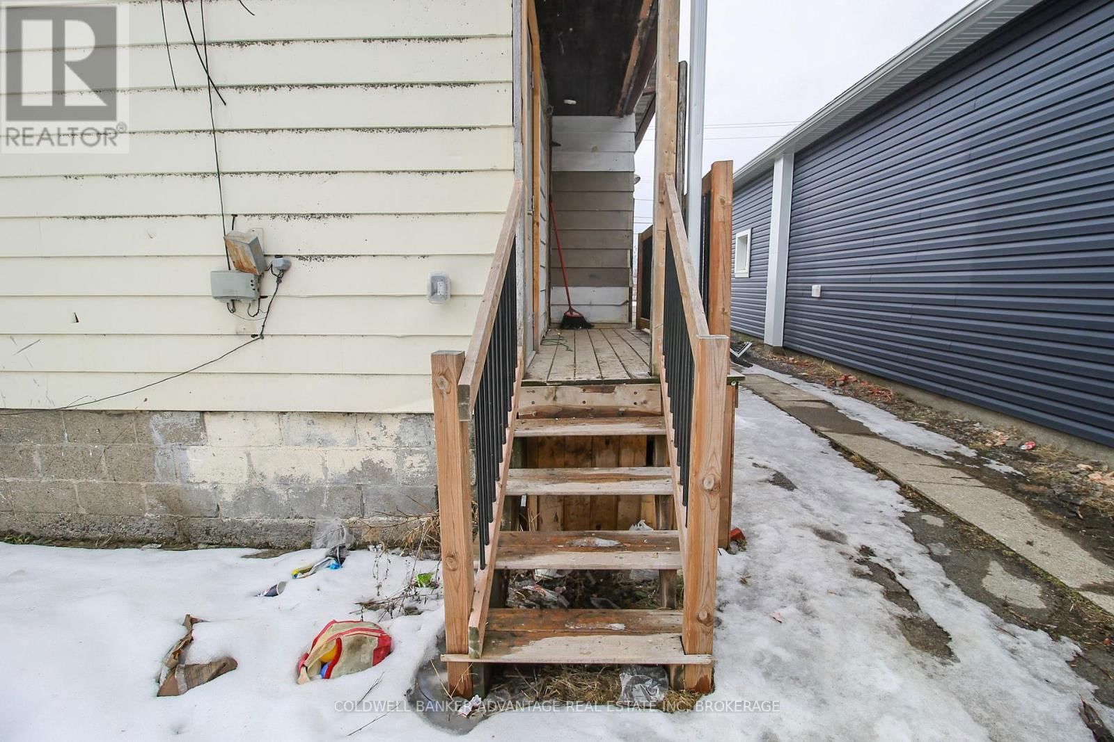 UPPER - 181 WELLAND STREET Image 11