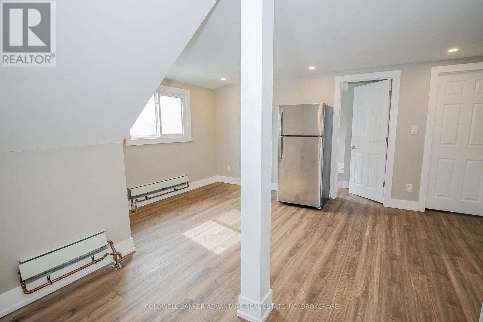 UPPER - 181 WELLAND STREET Image 6