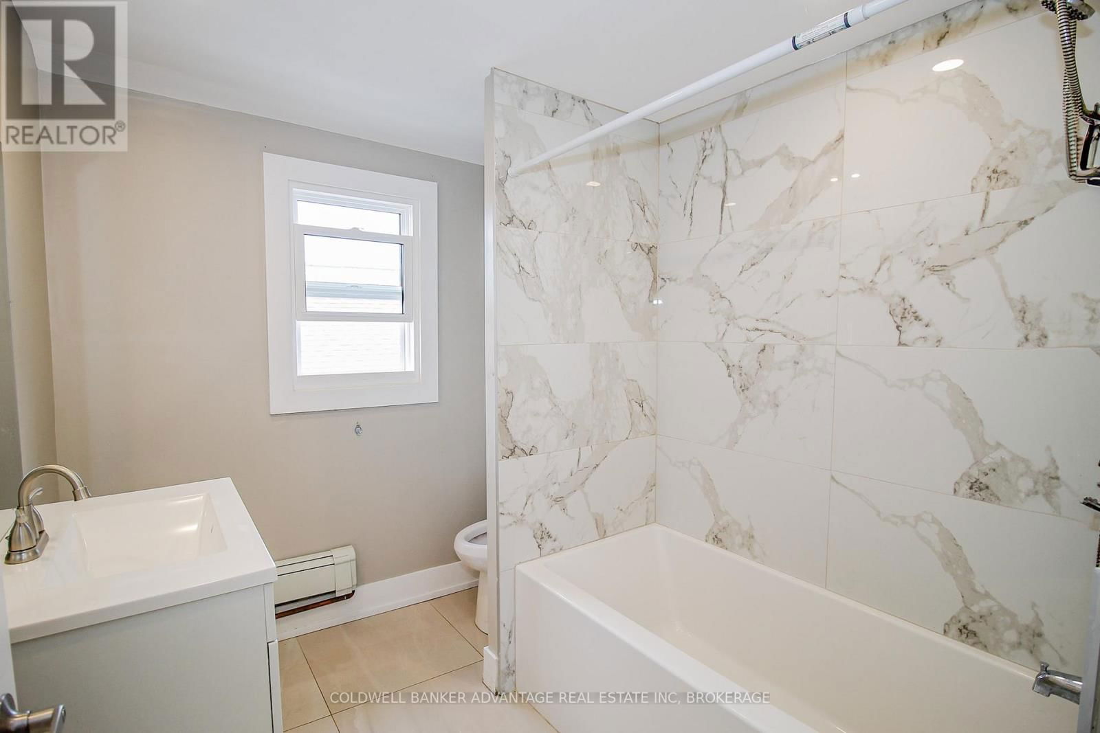 UPPER - 181 WELLAND STREET Image 9