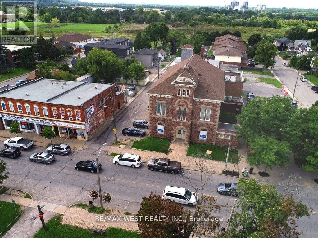 343 MERRITT STREET WEST Image 1