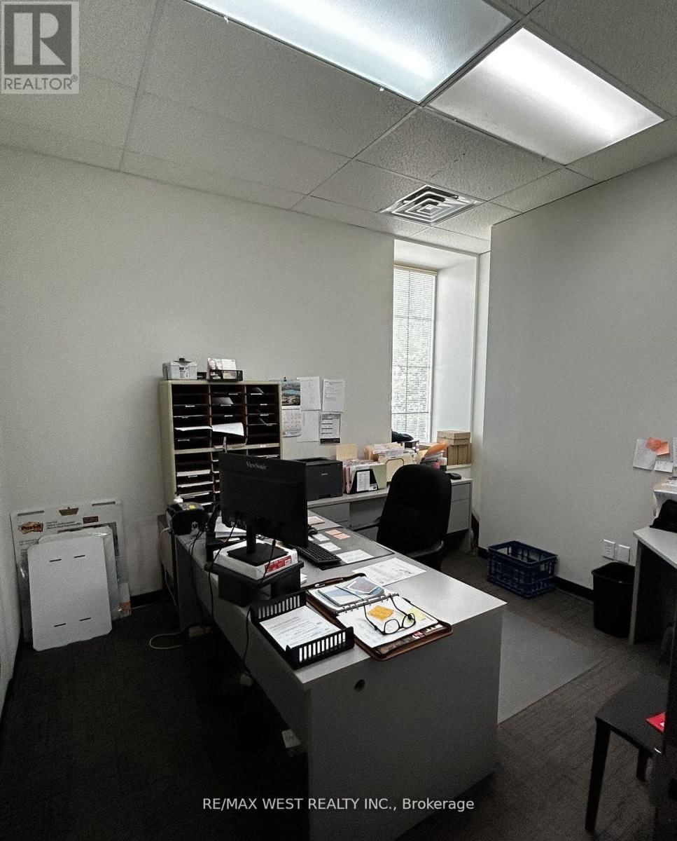 343 MERRITT STREET WEST Image 12