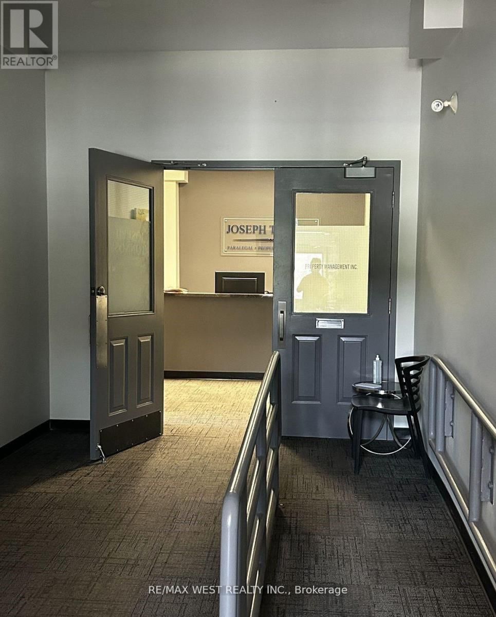 343 MERRITT STREET WEST Image 21