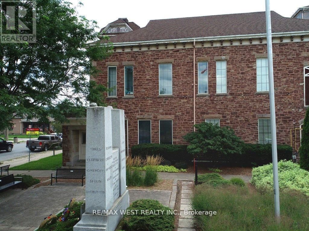 343 MERRITT STREET WEST Image 5
