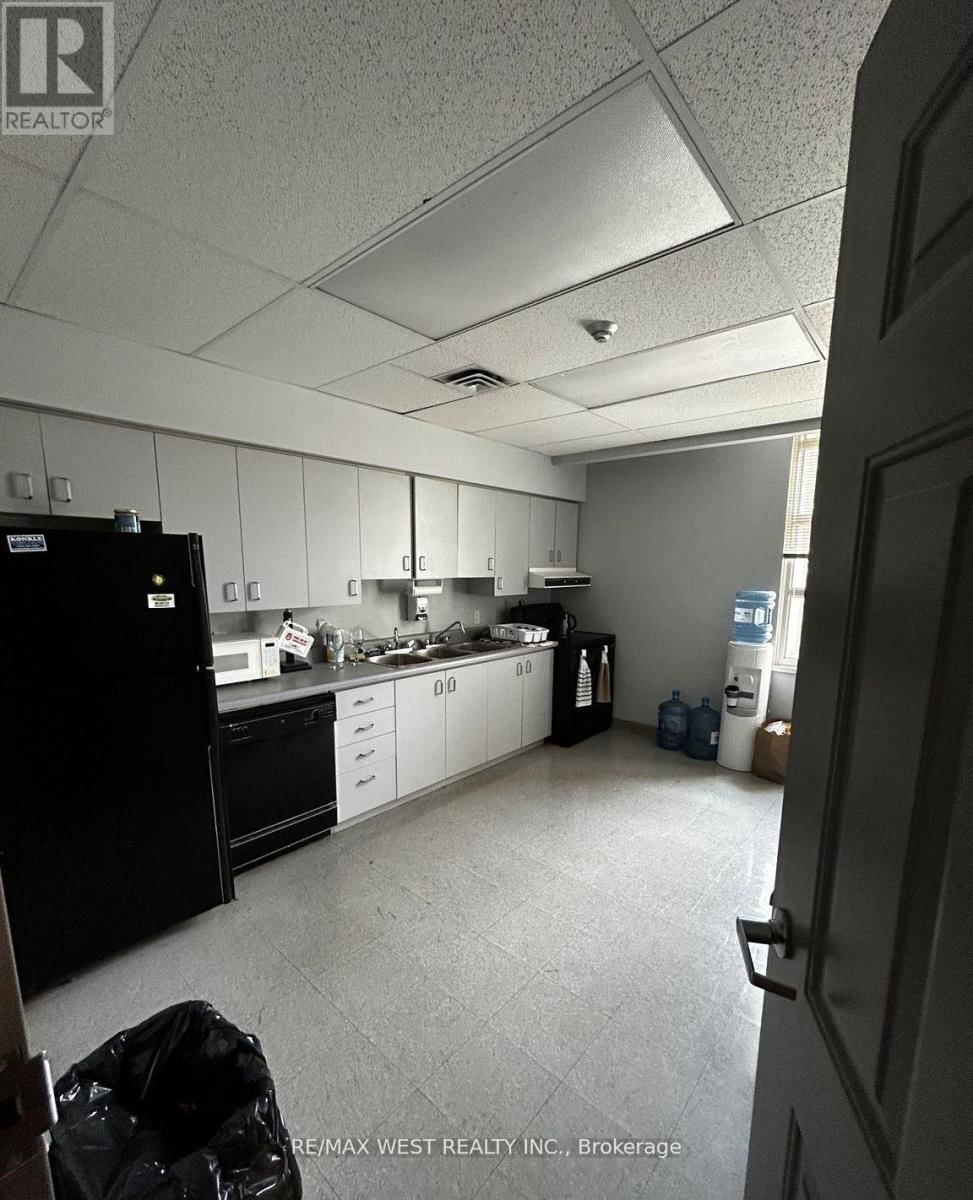 343 MERRITT STREET WEST Image 7