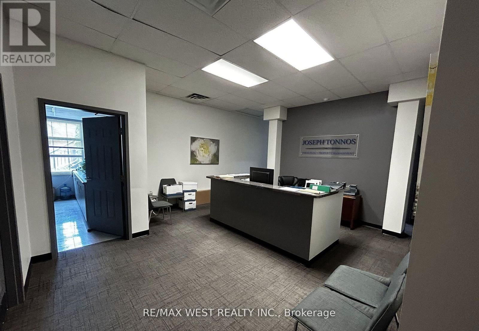 343 MERRITT STREET WEST Image 9