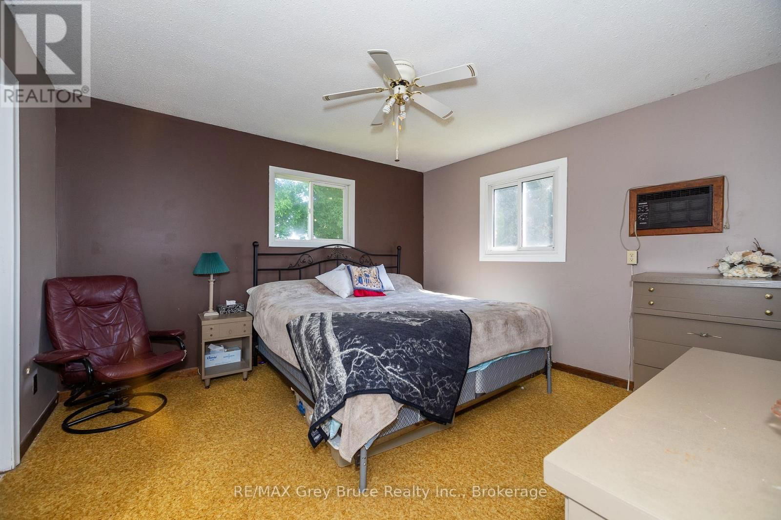 283 6 CORNERS Image 19