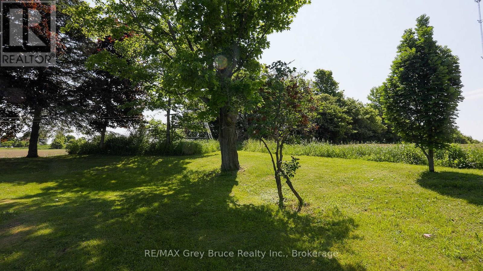 283 6 CORNERS Image 47