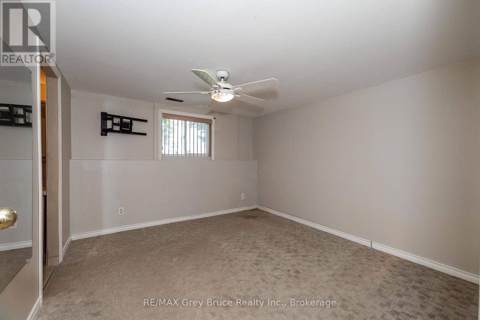 283 6 CORNERS Image 5