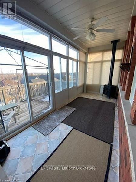 1055 BAKER STREET Image 13