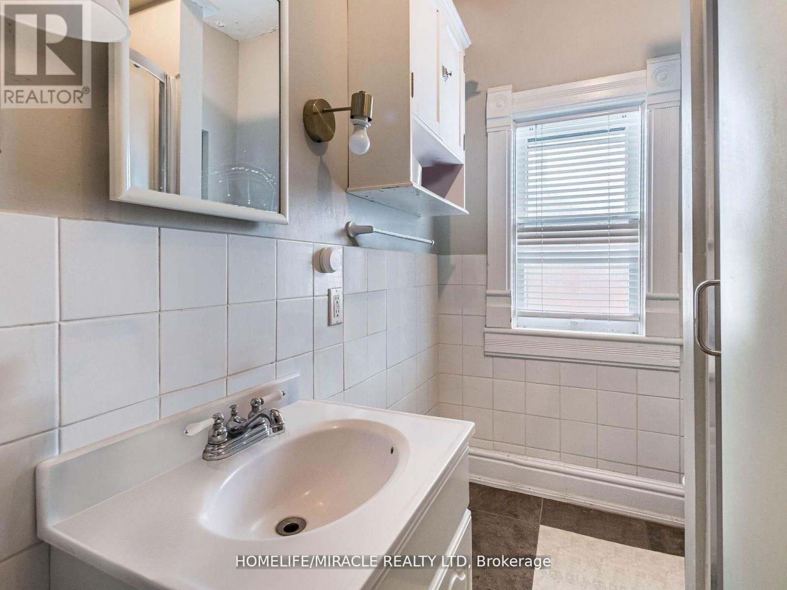 9 RAMORE STREET Image 17