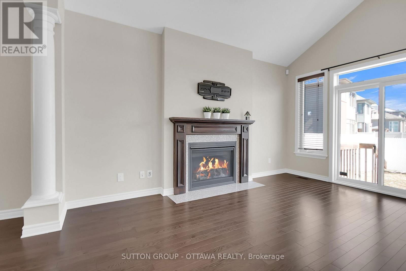 809 CARNELIAN CRESCENT Image 20