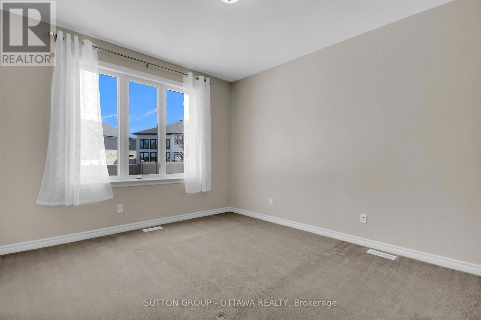 809 CARNELIAN CRESCENT Image 27