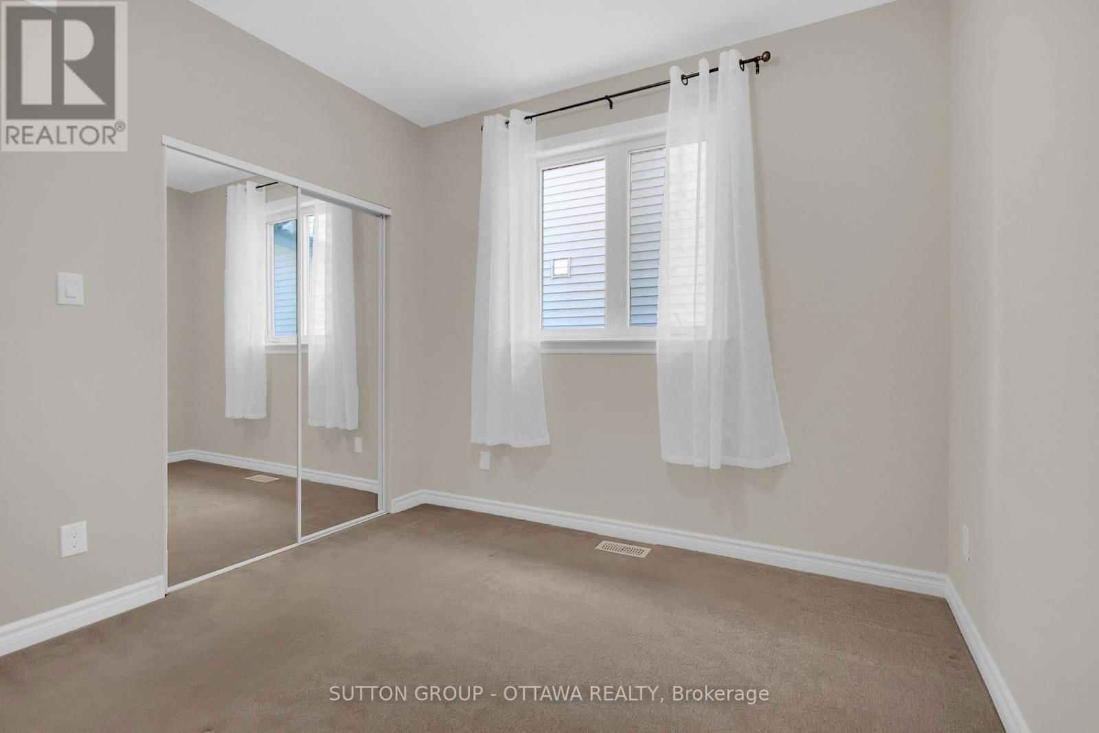 809 CARNELIAN CRESCENT Image 33