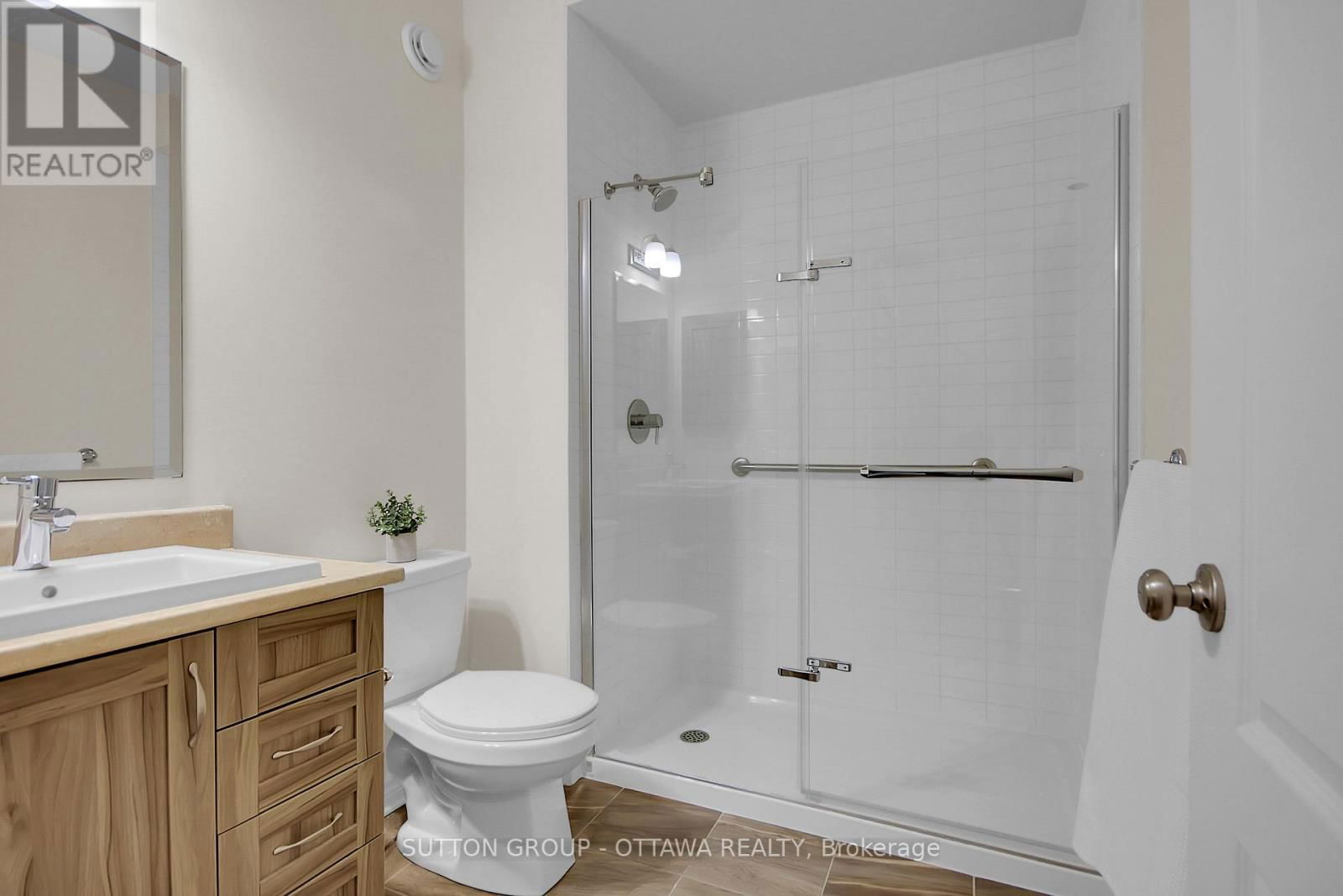 809 CARNELIAN CRESCENT Image 36