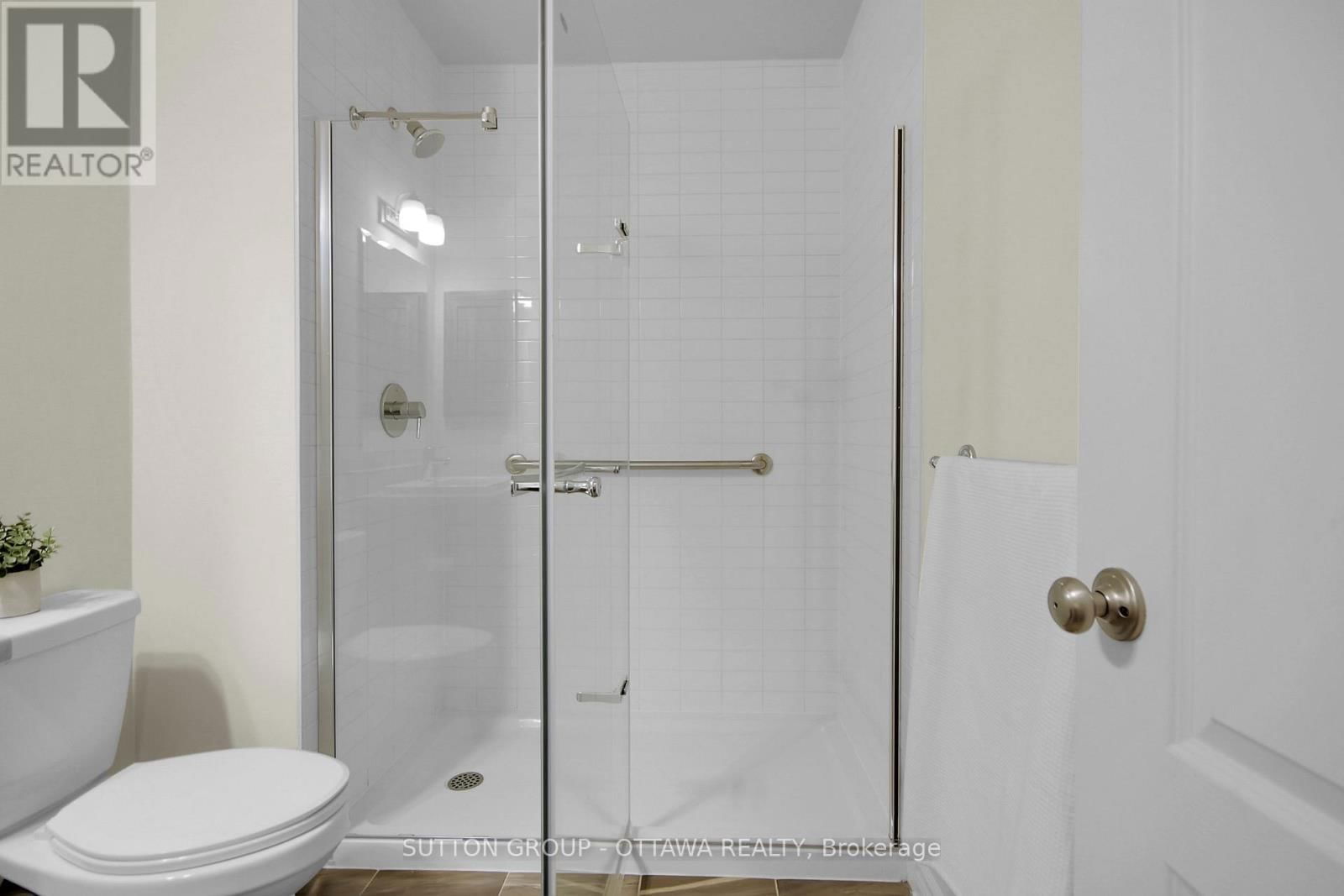 809 CARNELIAN CRESCENT Image 37