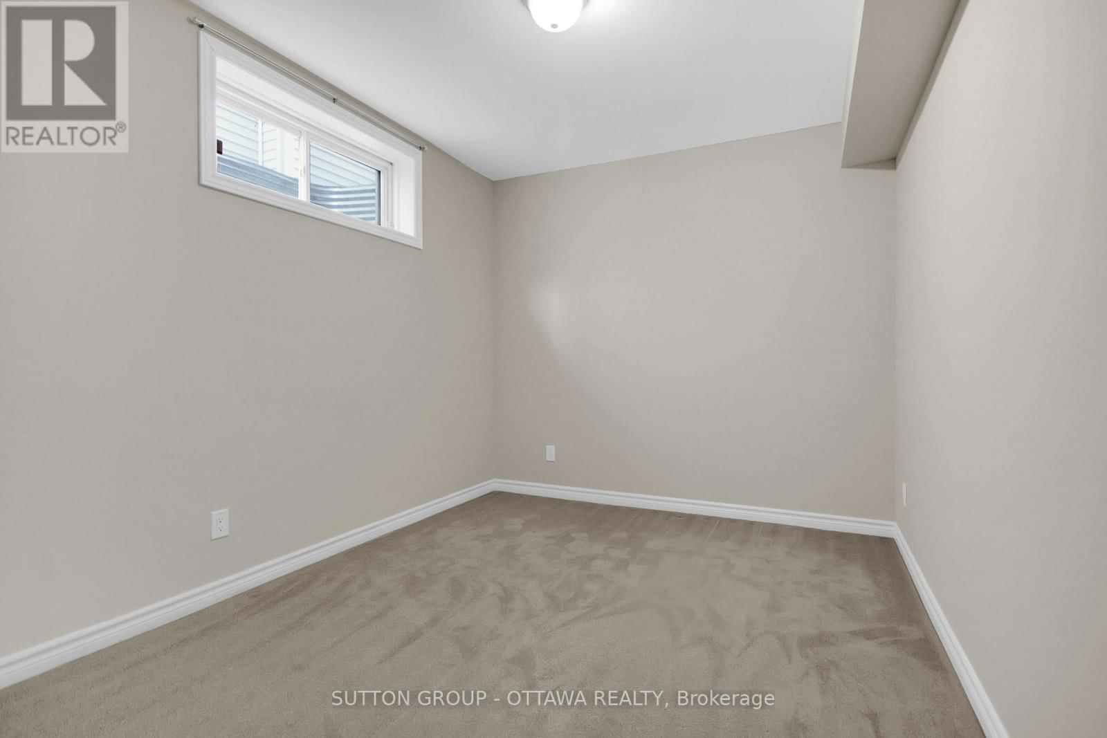 809 CARNELIAN CRESCENT Image 44