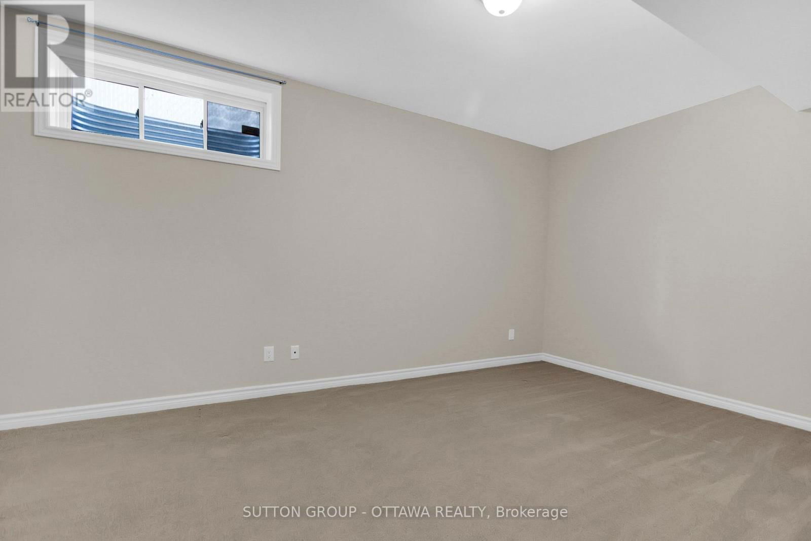 809 CARNELIAN CRESCENT Image 45