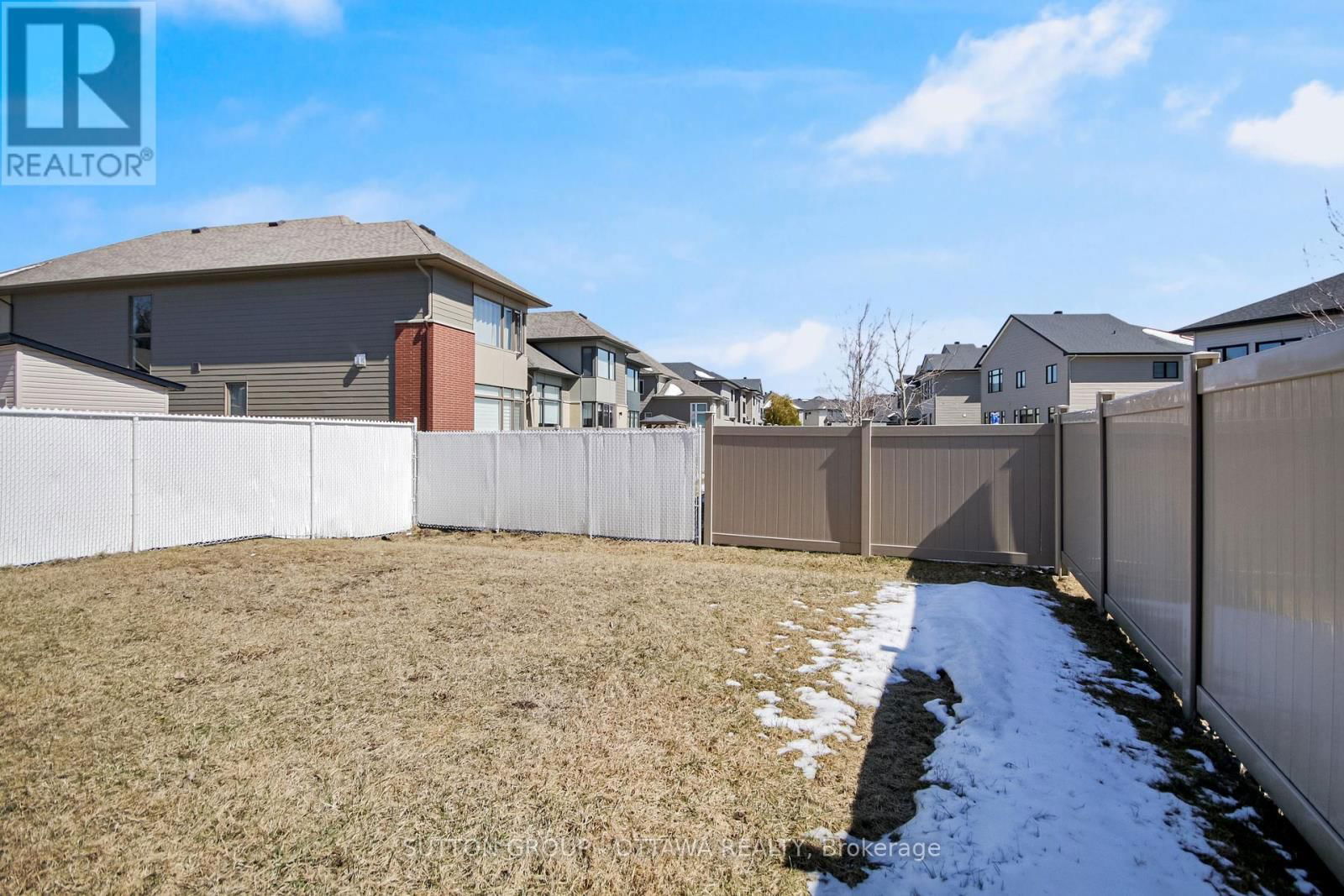 809 CARNELIAN CRESCENT Image 46
