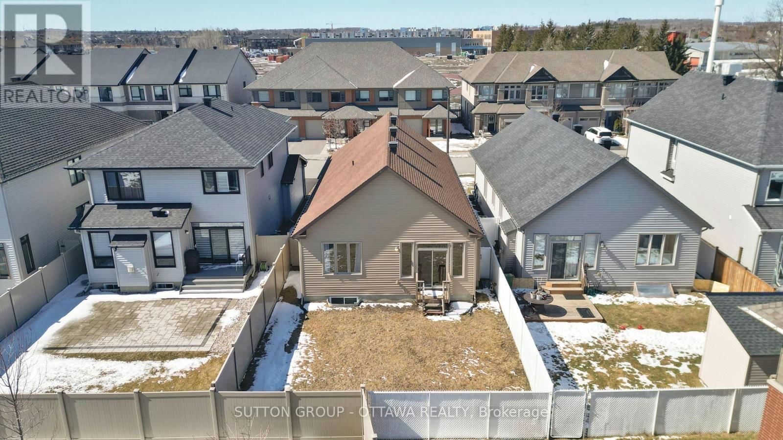 809 CARNELIAN CRESCENT Image 48