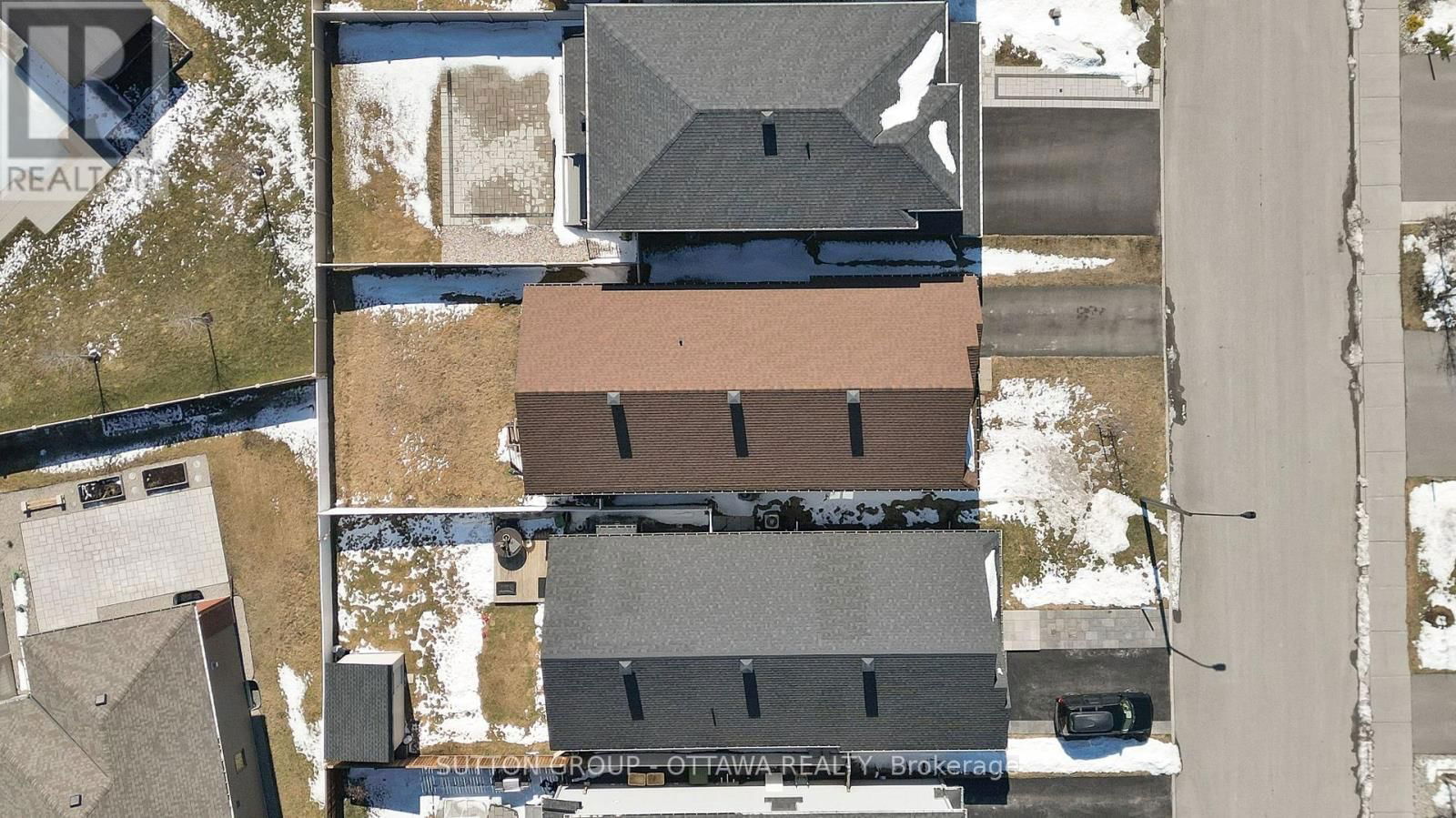 809 CARNELIAN CRESCENT Image 49