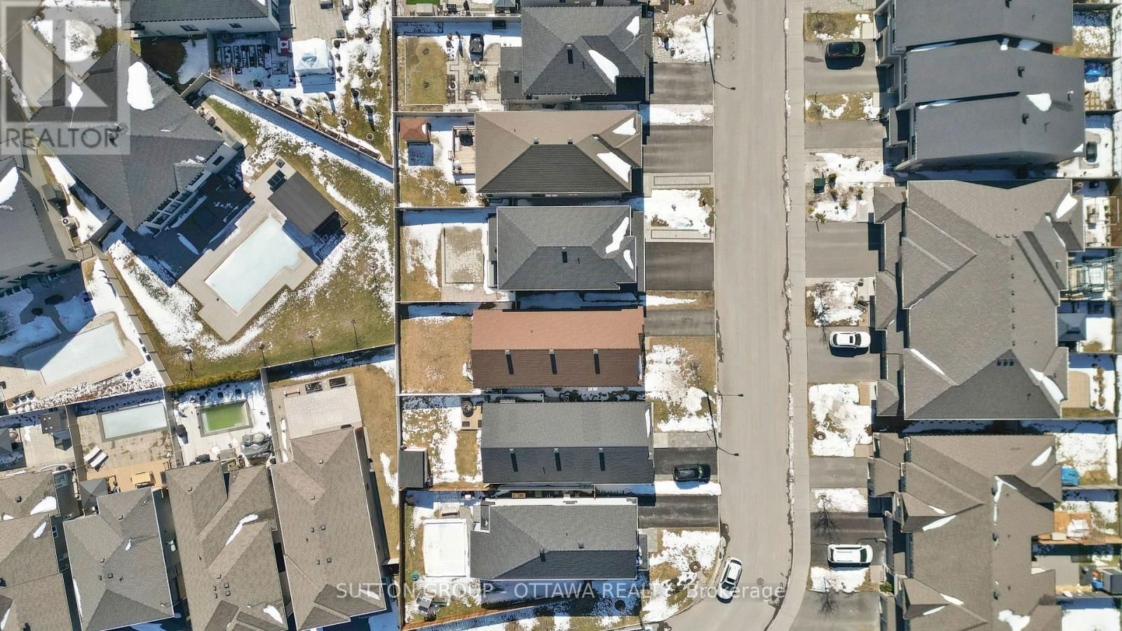 809 CARNELIAN CRESCENT Image 50