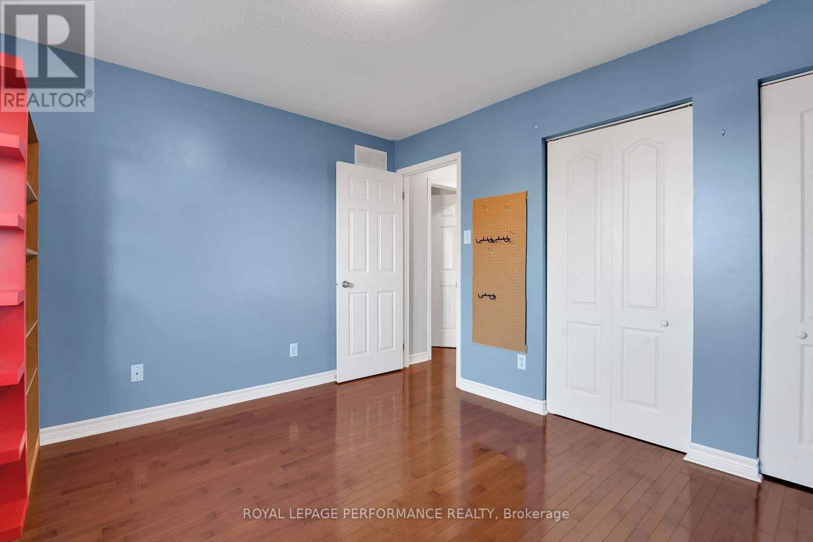 1896 NORTHLANDS DRIVE Image 26