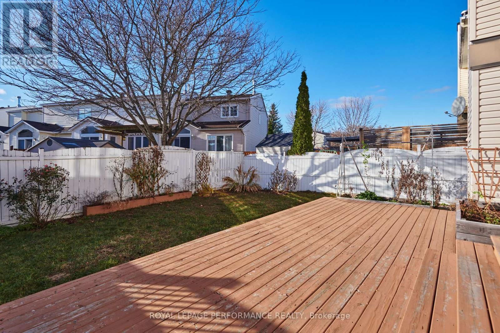 1896 NORTHLANDS DRIVE Image 33