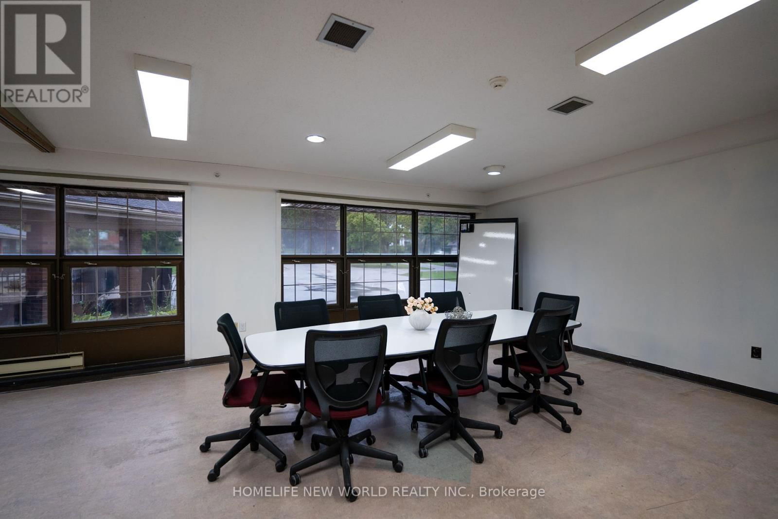 1029 4TH AVENUE WEST Image 6