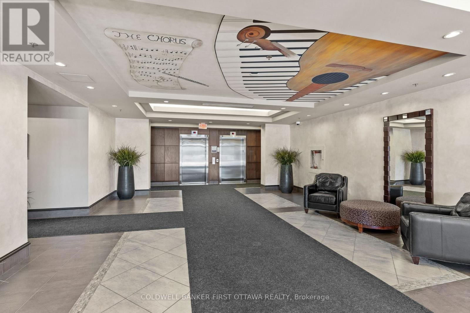 912 - 314 CENTRAL PARK DRIVE Image 5