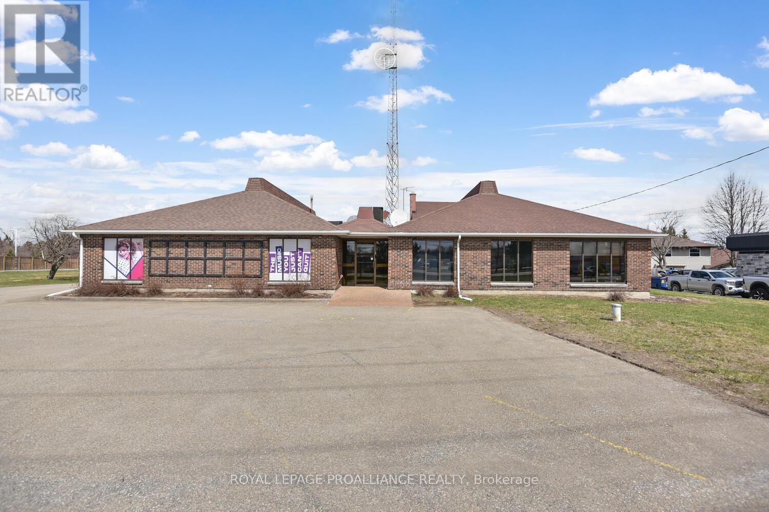 601 STEWART BOULEVARD Image 1