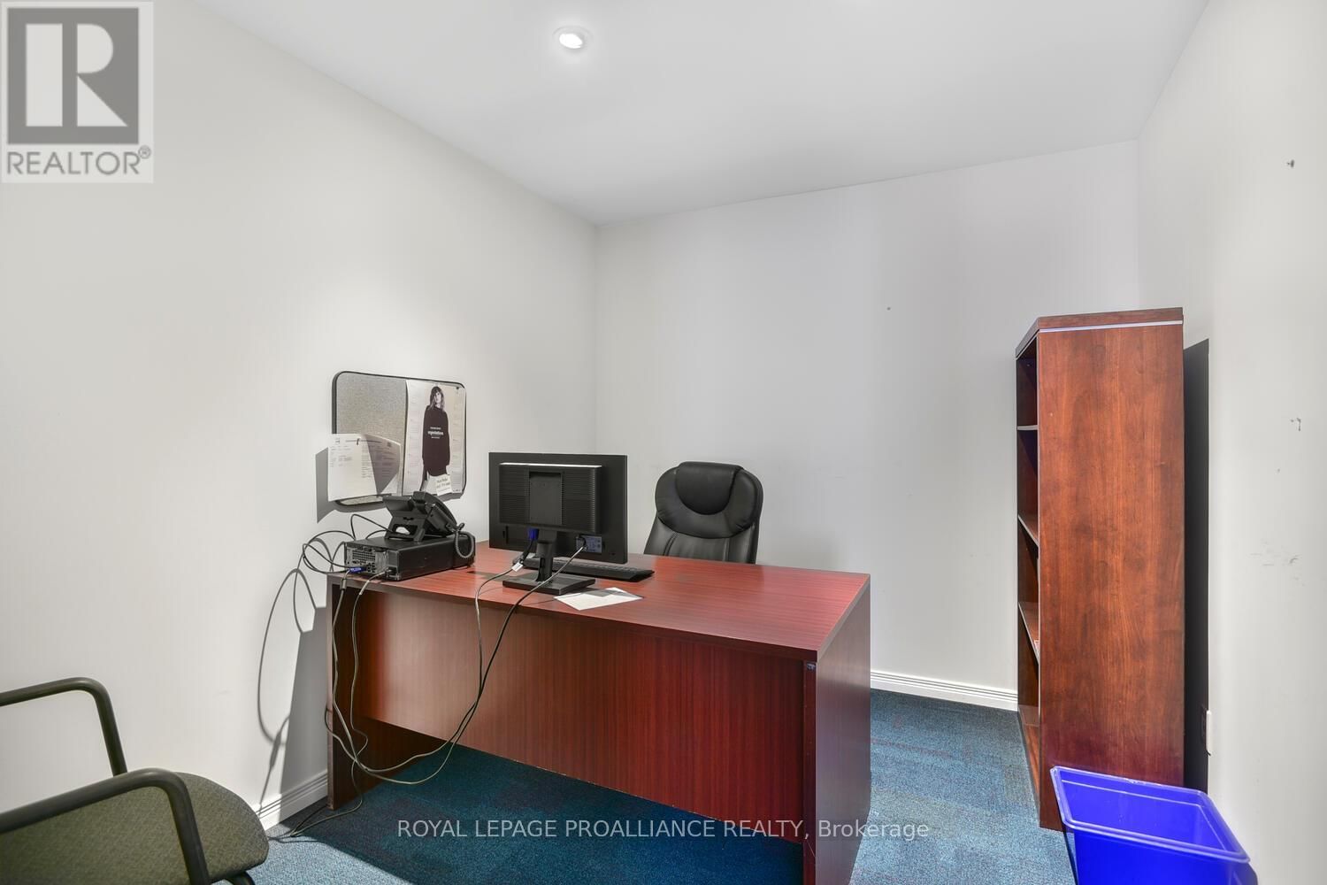 601 STEWART BOULEVARD Image 12