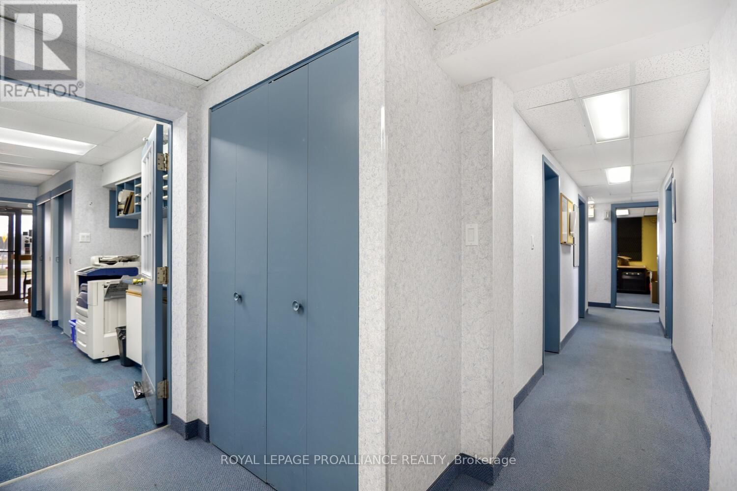 601 STEWART BOULEVARD Image 16