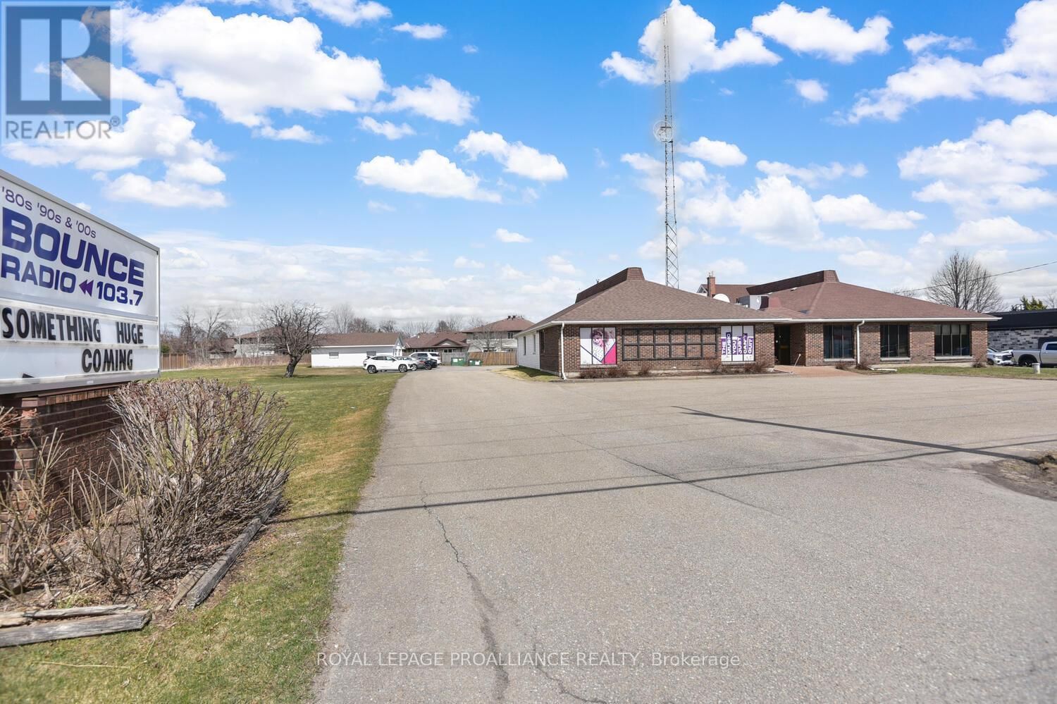 601 STEWART BOULEVARD Image 3
