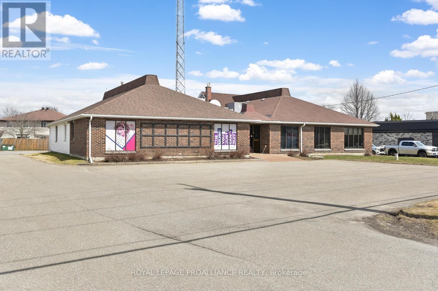 601 STEWART BOULEVARD Image 5