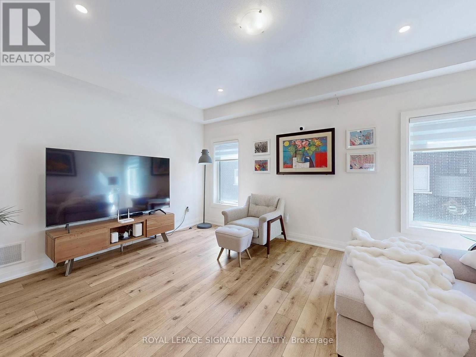 10 RASPBERRY LANE Image 10