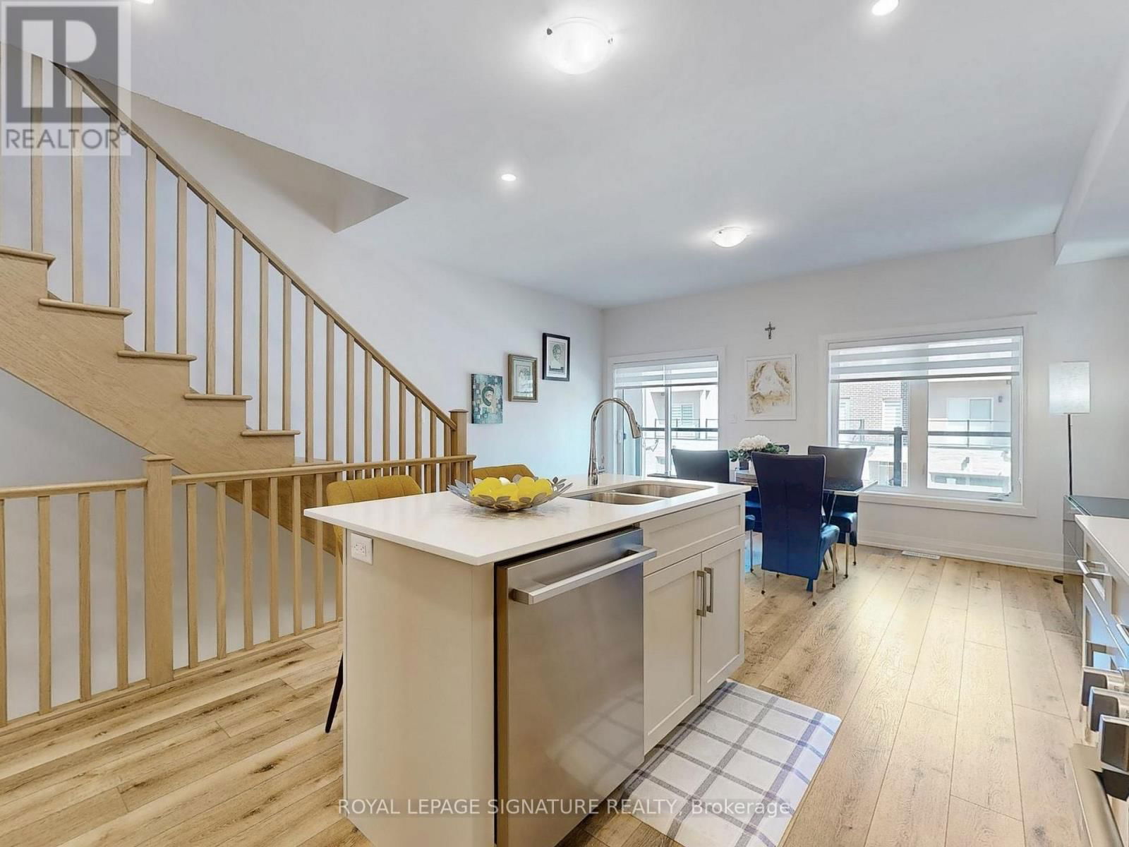 10 RASPBERRY LANE Image 16