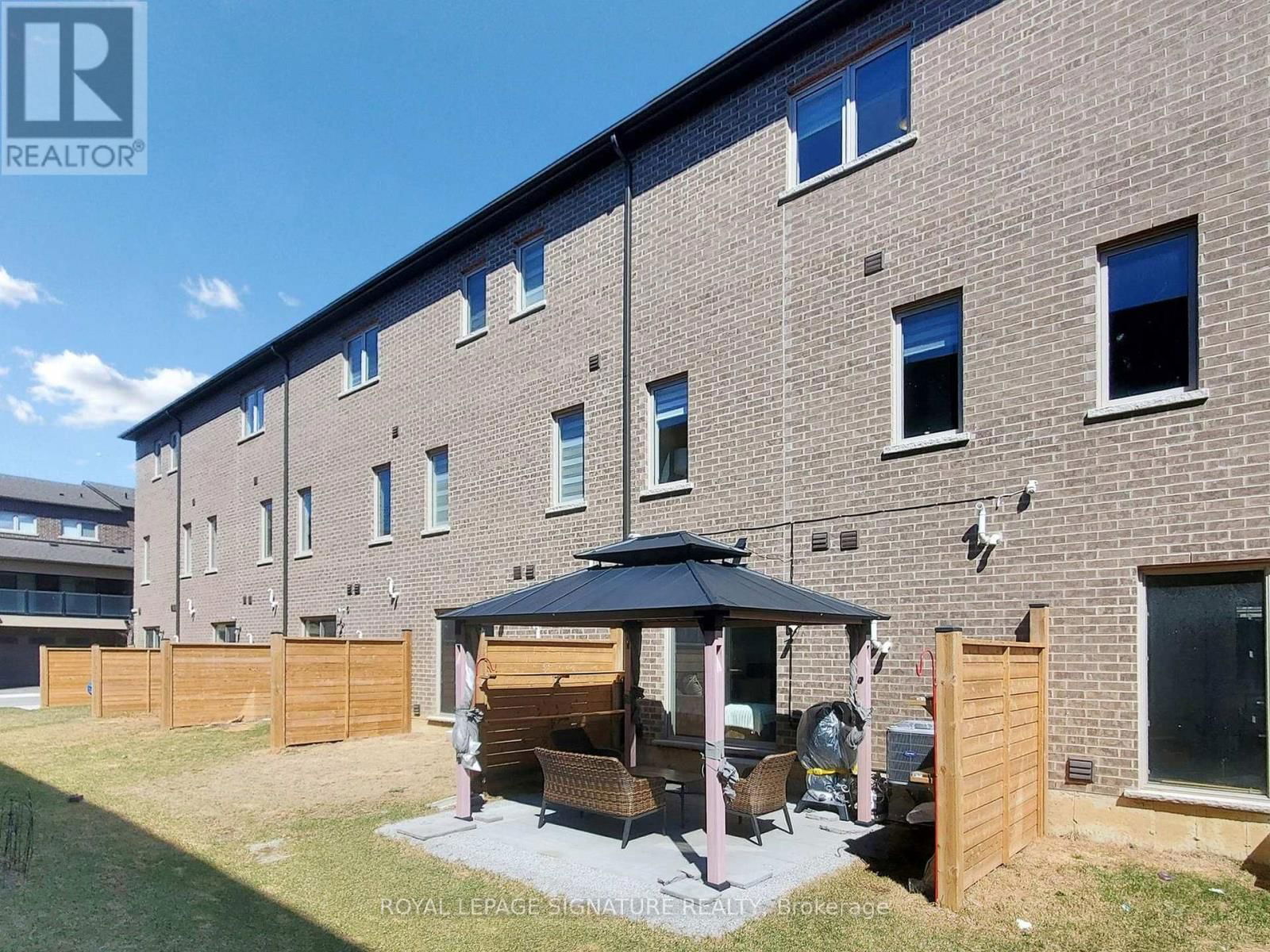 10 RASPBERRY LANE Image 33