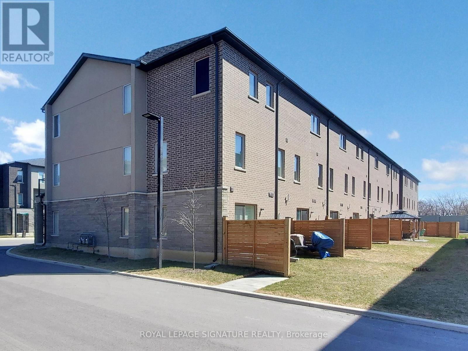 10 RASPBERRY LANE Image 35