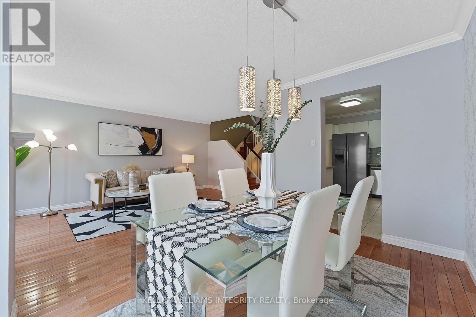 58 SHEPPARD'S GLEN AVENUE Image 15