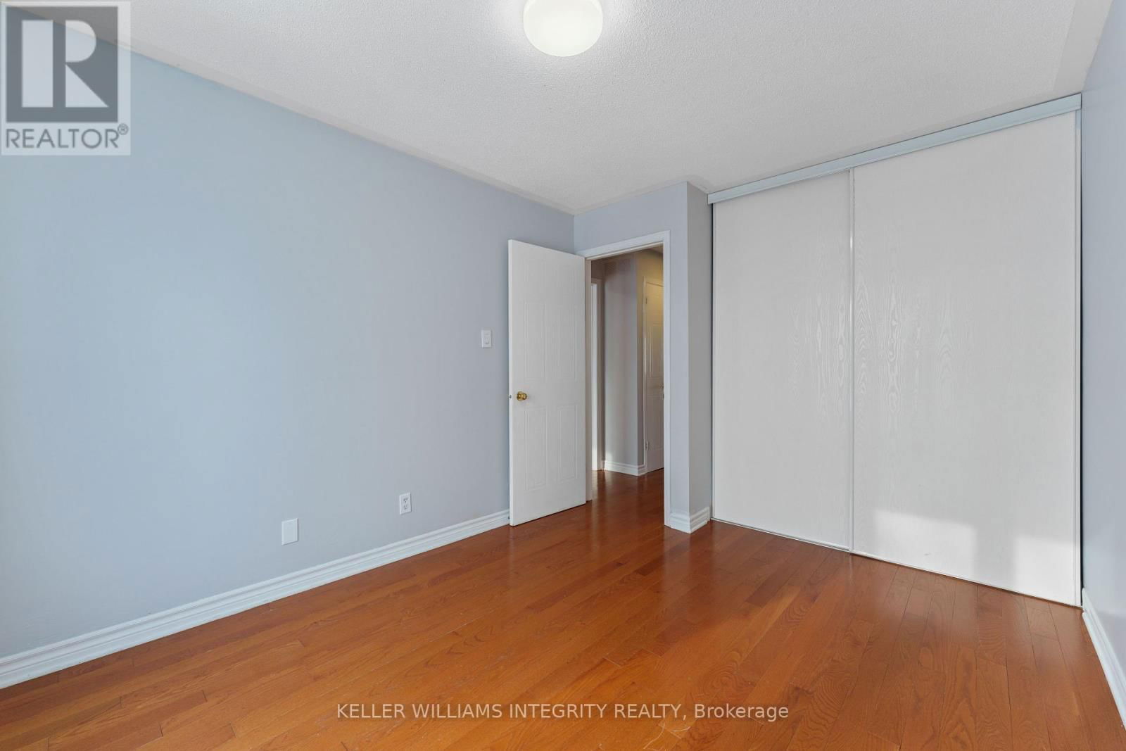 58 SHEPPARD'S GLEN AVENUE Image 26