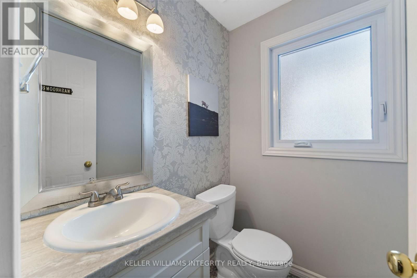 58 SHEPPARD'S GLEN AVENUE Image 3
