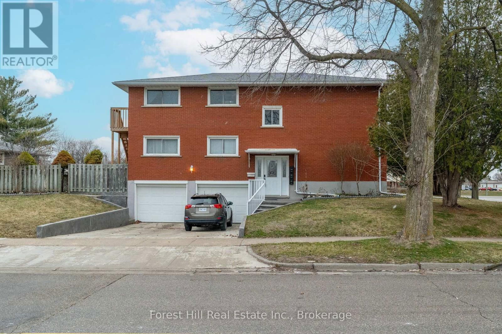 35 SHAFTSBURY DRIVE Image 1