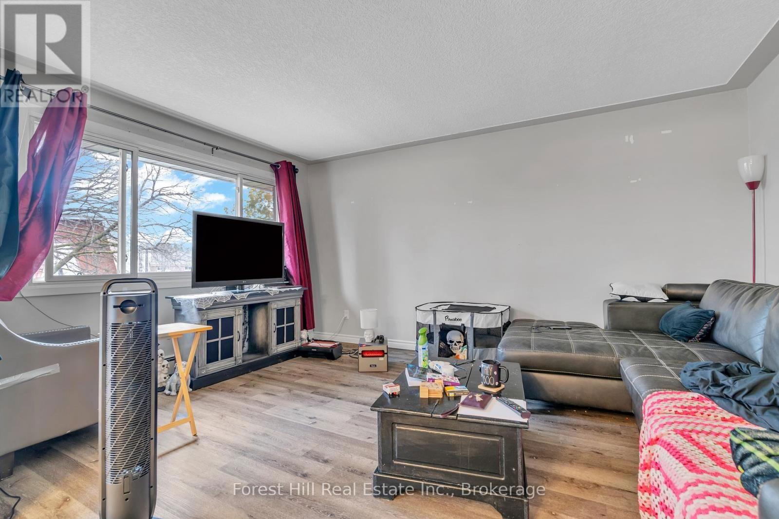 35 SHAFTSBURY DRIVE Image 10
