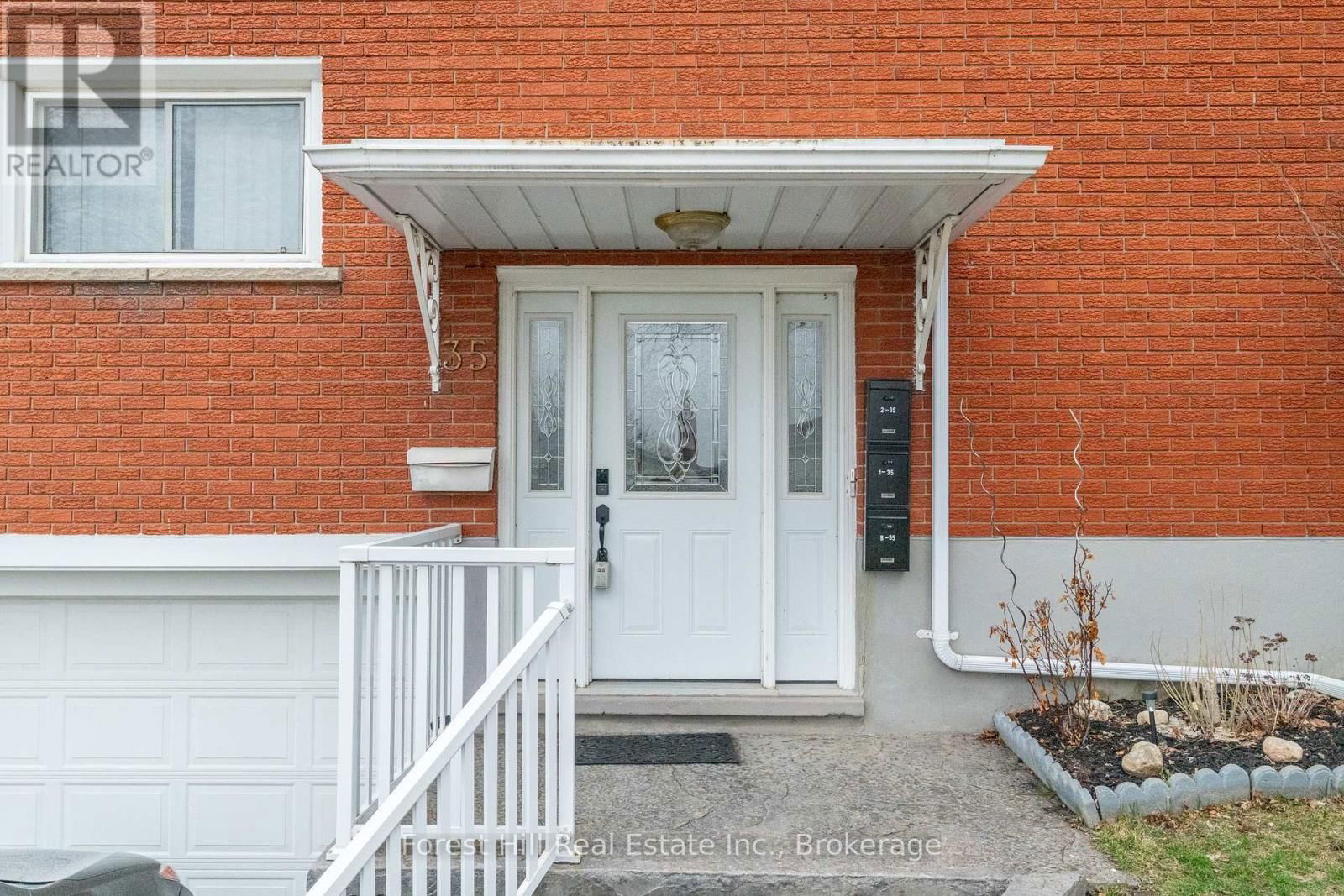 35 SHAFTSBURY DRIVE Image 2