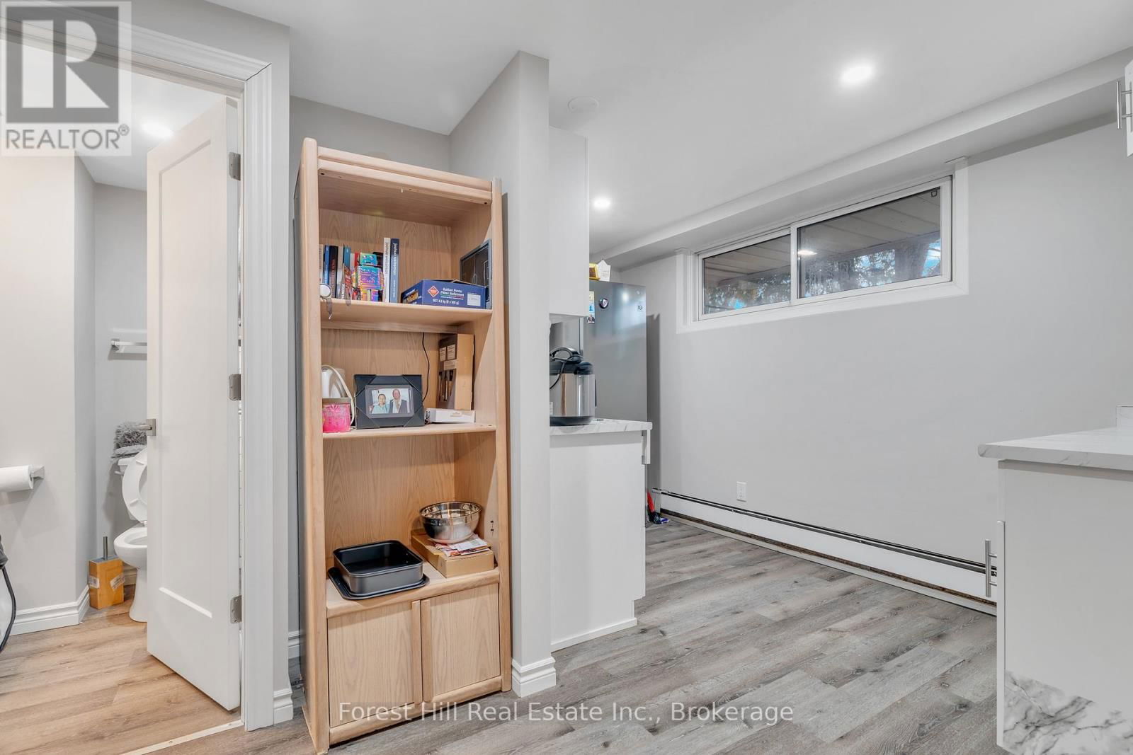 35 SHAFTSBURY DRIVE Image 22