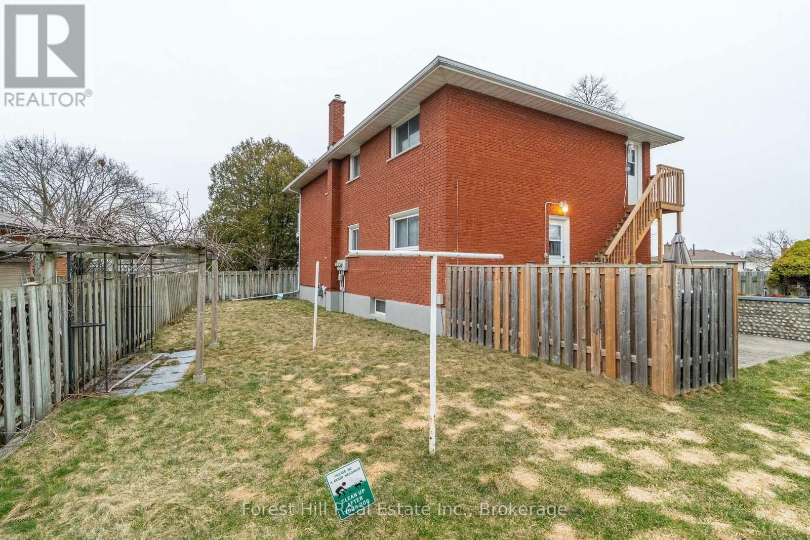 35 SHAFTSBURY DRIVE Image 30