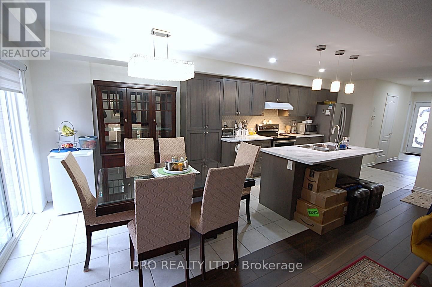 174 MACLACHLAN AVENUE Image 10