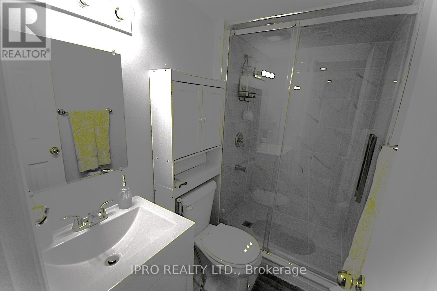 174 MACLACHLAN AVENUE Image 22