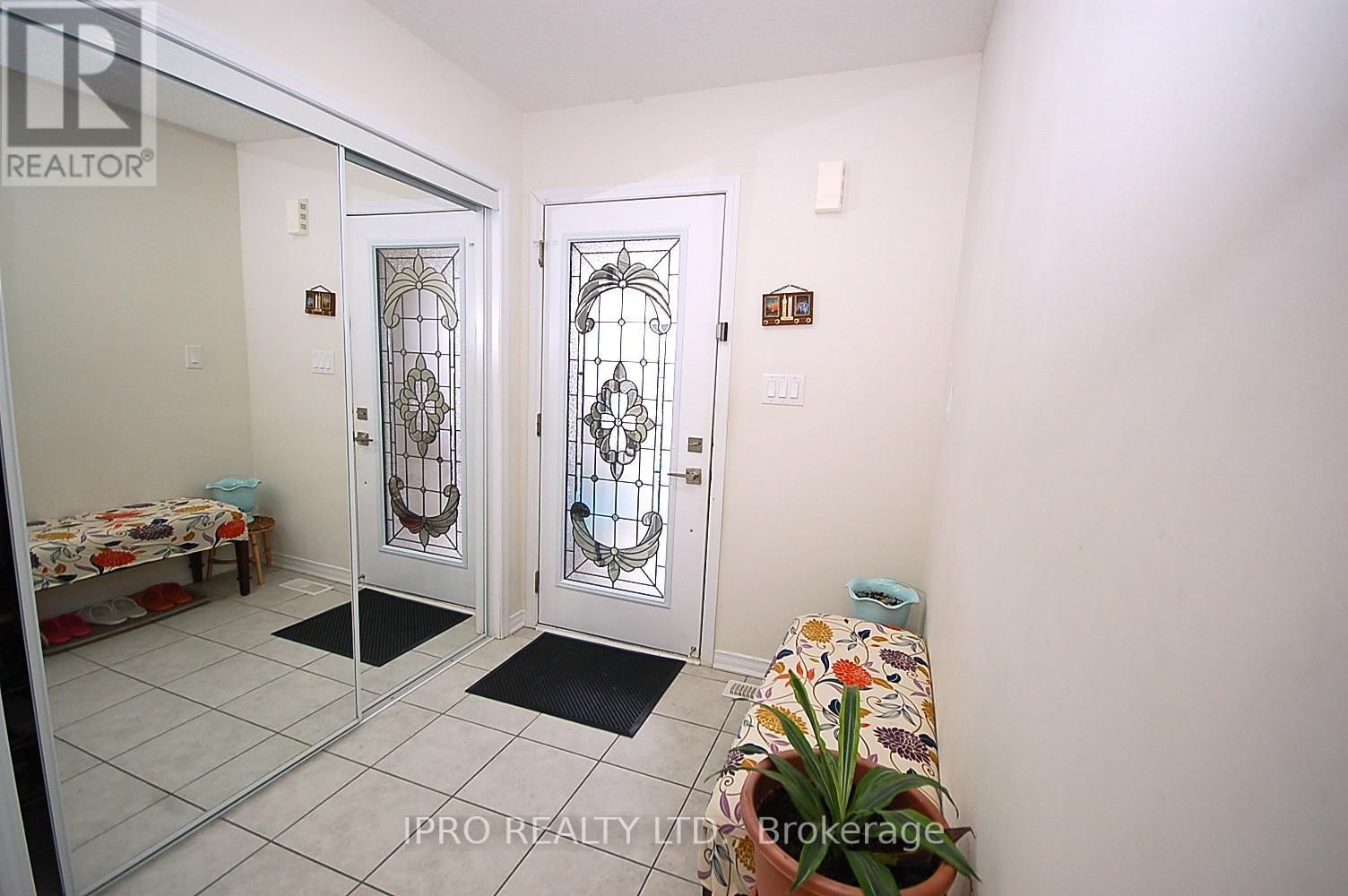 174 MACLACHLAN AVENUE Image 5